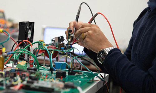 Distance Bachelor Program in Electrical and Electronics Engineering