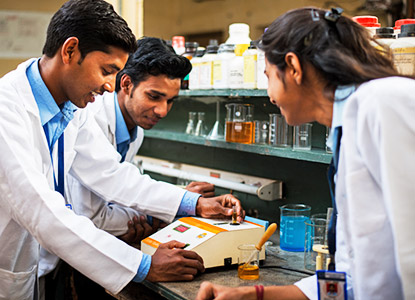 Diploma in Medical Lab Technology Coaching Delhi