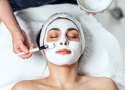 Medi-Facial Treatments in Noida